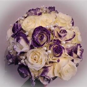 fwthumbPurple Glitter & White Rose Posy.jpg